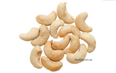 14 cashews in a serve